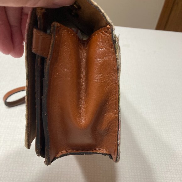 EUC Patricia Nash Leather Crackled Rose Wristlet/Clutch - Picture 7 of 14